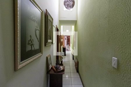 Corredor para os Quartos de casa à venda com 4 quartos, 180m² em Copacabana, Belo Horizonte