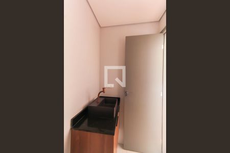 Banheiro de apartamento à venda com 1 quarto, 54m² em Vila Invernada, São Paulo