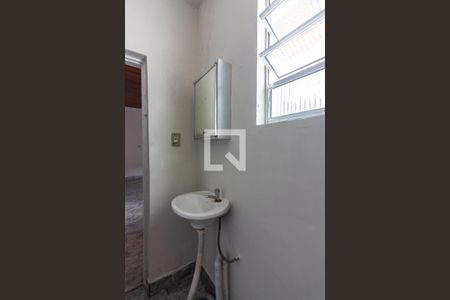 Banheiro de casa de condomínio para alugar com 1 quarto, 40m² em Vila Campesina, Osasco