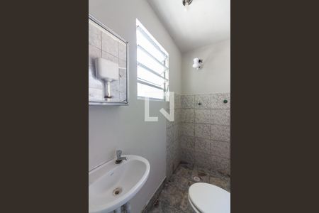 Banheiro de casa de condomínio para alugar com 1 quarto, 40m² em Vila Campesina, Osasco