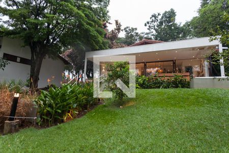 Quintal de casa de condomínio para alugar com 4 quartos, 2600m² em Retiro do Chale, Brumadinho