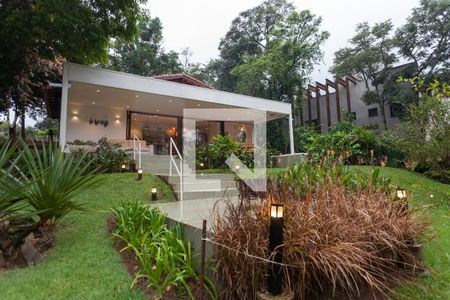Quintal de casa de condomínio para alugar com 4 quartos, 2600m² em Retiro do Chale, Brumadinho
