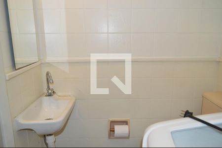 Banheiro de kitnet/studio para alugar com 1 quarto, 25m² em Liberdade, São Paulo