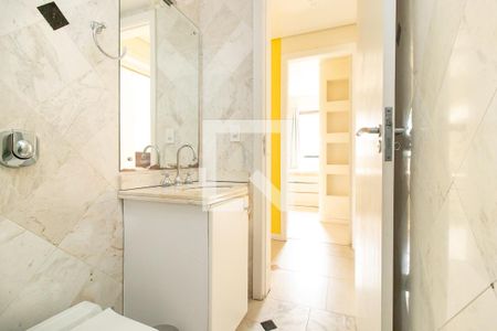 Banheiro Social de apartamento à venda com 2 quartos, 73m² em Novo Mundo, Curitiba