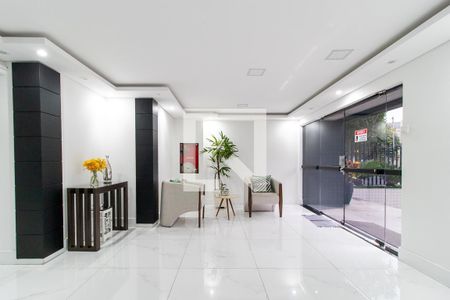 Hall de entrada de apartamento à venda com 2 quartos, 73m² em Novo Mundo, Curitiba