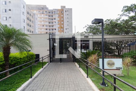 Fachada de apartamento à venda com 2 quartos, 43m² em Vila Carmosina, São Paulo