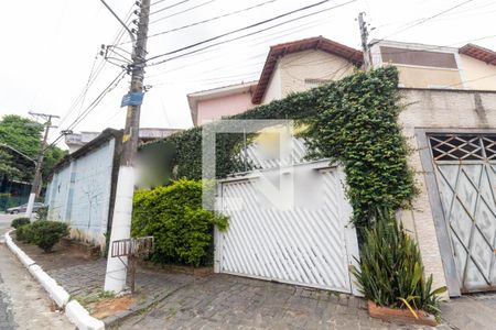 Fachada de casa à venda com 4 quartos, 250m² em Chácara Cruzeiro do Sul, São Paulo