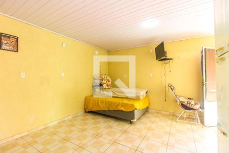 Sala de casa à venda com 4 quartos, 100m² em Vila Carmosina, São Paulo