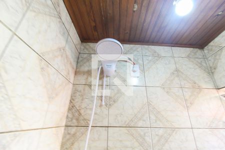 Banheiro da Suíte de casa à venda com 4 quartos, 100m² em Vila Carmosina, São Paulo