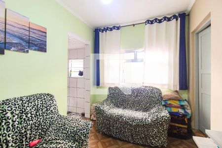 Sala de casa à venda com 4 quartos, 100m² em Vila Carmosina, São Paulo