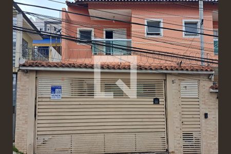 Fachada com placa de casa para alugar com 3 quartos, 147m² em Vila Mazzei, São Paulo