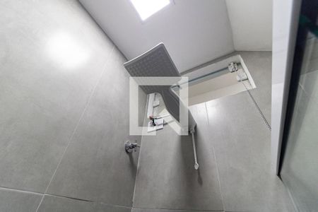 Banheiro  de apartamento para alugar com 1 quarto, 20m² em Aclimação, São Paulo