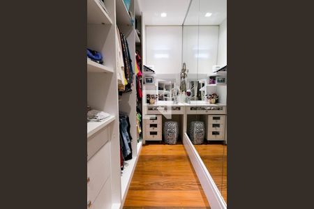 Closet de apartamento à venda com 3 quartos, 320m² em Santa Cecilia, São Paulo