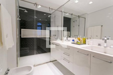 Banheiro de apartamento à venda com 3 quartos, 320m² em Santa Cecilia, São Paulo