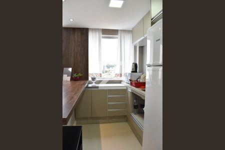 Cozinha  de apartamento para alugar com 1 quarto, 38m² em Centro Cívico, Curitiba