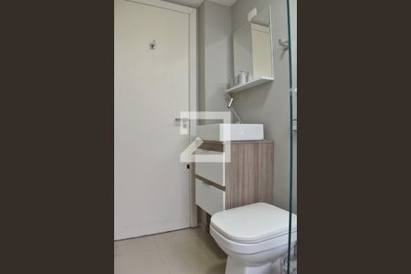 Banheiro de apartamento para alugar com 1 quarto, 38m² em Centro Cívico, Curitiba