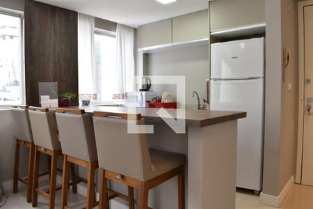 Cozinha com Bancada de apartamento para alugar com 1 quarto, 38m² em Centro Cívico, Curitiba