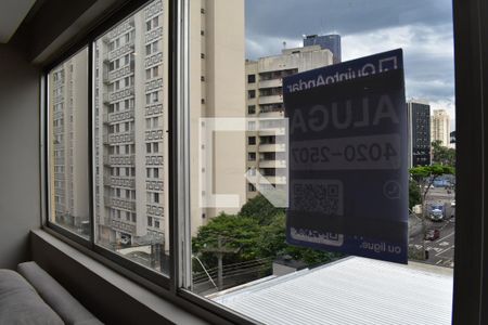 Plaquinha de apartamento para alugar com 1 quarto, 38m² em Centro Cívico, Curitiba