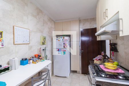 Cozinha e área de serviço de apartamento para alugar com 3 quartos, 69m² em Jardim Bela Vista, Osasco