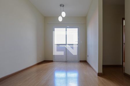 Sala de apartamento para alugar com 3 quartos, 71m² em Jardim Marica, Mogi das Cruzes
