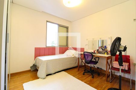 Quarto 2 de apartamento à venda com 3 quartos, 100m² em Itaim Bibi, São Paulo