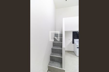 Escada de apartamento para alugar com 1 quarto, 20m² em Aclimação, São Paulo