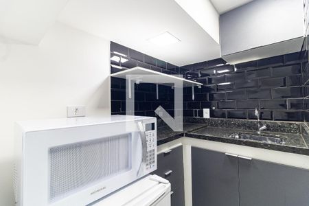 Sala/Cozinha de kitnet/studio para alugar com 1 quarto, 20m² em Aclimação, São Paulo