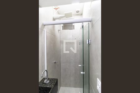 Banheiro de apartamento para alugar com 1 quarto, 20m² em Aclimação, São Paulo