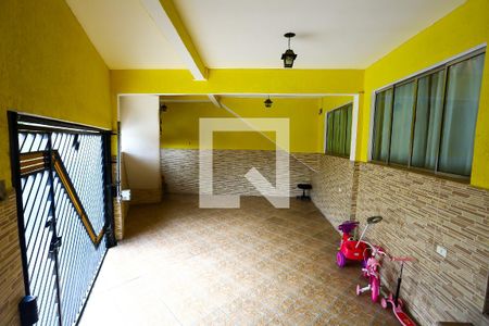 Garagem de casa à venda com 3 quartos, 125m² em Jardim Maria Rosa, Taboão da Serra