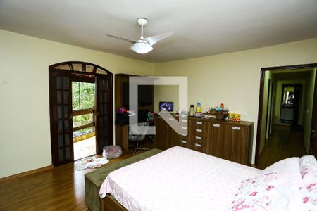 Suíte de casa à venda com 3 quartos, 125m² em Jardim Maria Rosa, Taboão da Serra