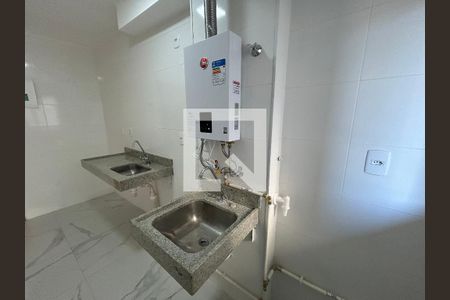 Área de Serviço de apartamento para alugar com 2 quartos, 42m² em Del Castilho, Rio de Janeiro