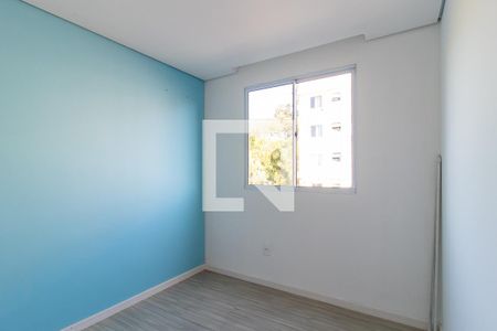 Quarto 2 de apartamento para alugar com 2 quartos, 48m² em Pinheirinho, Curitiba