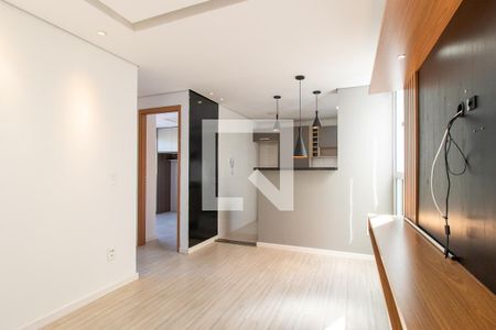 Sala de apartamento para alugar com 2 quartos, 48m² em Pinheirinho, Curitiba