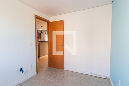 Quarto 2 de apartamento para alugar com 2 quartos, 48m² em Pinheirinho, Curitiba