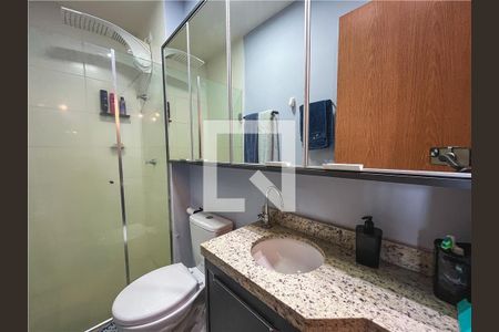 Banheiro de apartamento para alugar com 1 quarto, 34m² em Quintas de São José, Ribeirão Preto