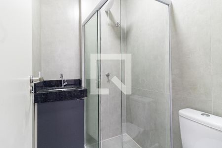 Banheiro de kitnet/studio para alugar com 1 quarto, 20m² em Aclimação, São Paulo