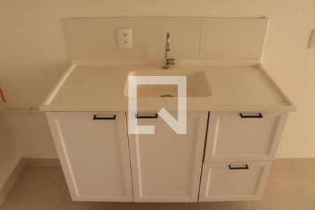 Sala/Cozinha de apartamento para alugar com 1 quarto, 30m² em Parque Industrial Tomas Edson, São Paulo