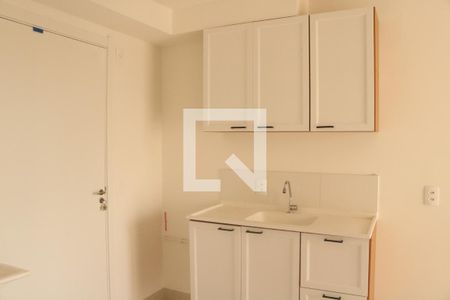 Sala/Cozinha de apartamento para alugar com 1 quarto, 30m² em Parque Industrial Tomas Edson, São Paulo