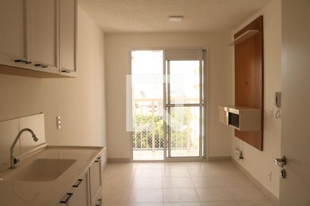 Sala/Cozinha de apartamento para alugar com 1 quarto, 30m² em Parque Industrial Tomas Edson, São Paulo