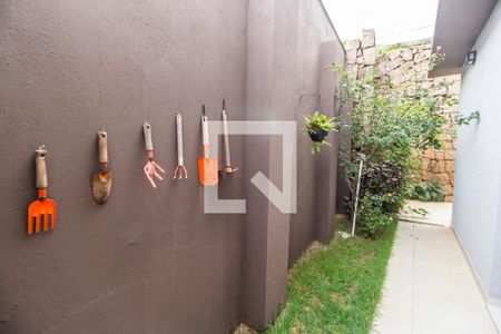 Corredor de casa de condomínio à venda com 3 quartos, 280m² em Parque Sinai, Santana de Parnaíba