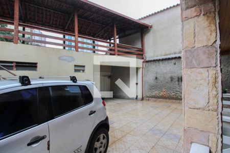 Garagem de casa à venda com 3 quartos, 500m² em Nova Cachoeirinha, Belo Horizonte