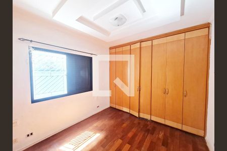 Suíte 1 de casa para alugar com 3 quartos, 250m² em Vila Galvão, Guarulhos