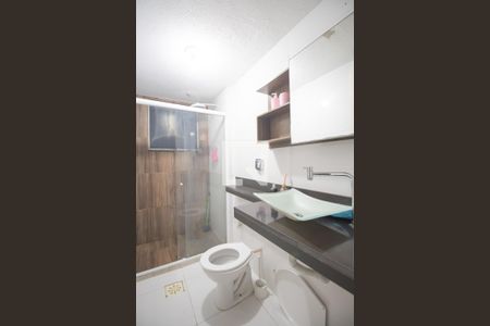 Banheiro de apartamento para alugar com 2 quartos, 70m² em Porto Novo, São Gonçalo