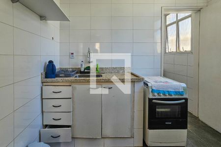 Cozinha de apartamento para alugar com 2 quartos, 60m² em Balneario Cidade Atlantica, Guarujá