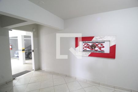 Hall de entrada de apartamento para alugar com 3 quartos, 98m² em Santa Mônica, Uberlândia