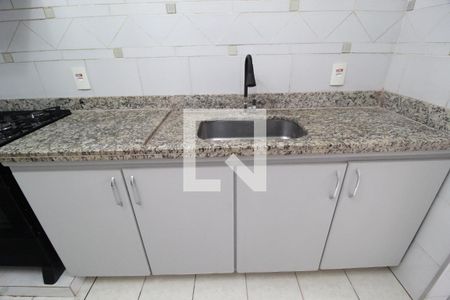 Cozinha de apartamento para alugar com 3 quartos, 98m² em Santa Mônica, Uberlândia