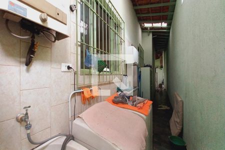Área de Serviço de casa à venda com 3 quartos, 140m² em Vila Santana, Campinas