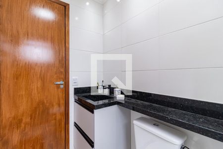 Banheiro de apartamento à venda com 2 quartos, 53m² em Veloso, Osasco