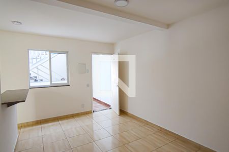 Sala de apartamento para alugar com 1 quarto, 45m² em Curicica, Rio de Janeiro