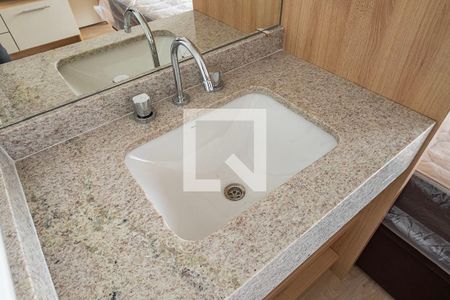 Banheiro de kitnet/studio para alugar com 1 quarto, 24m² em Paraíso, São Paulo